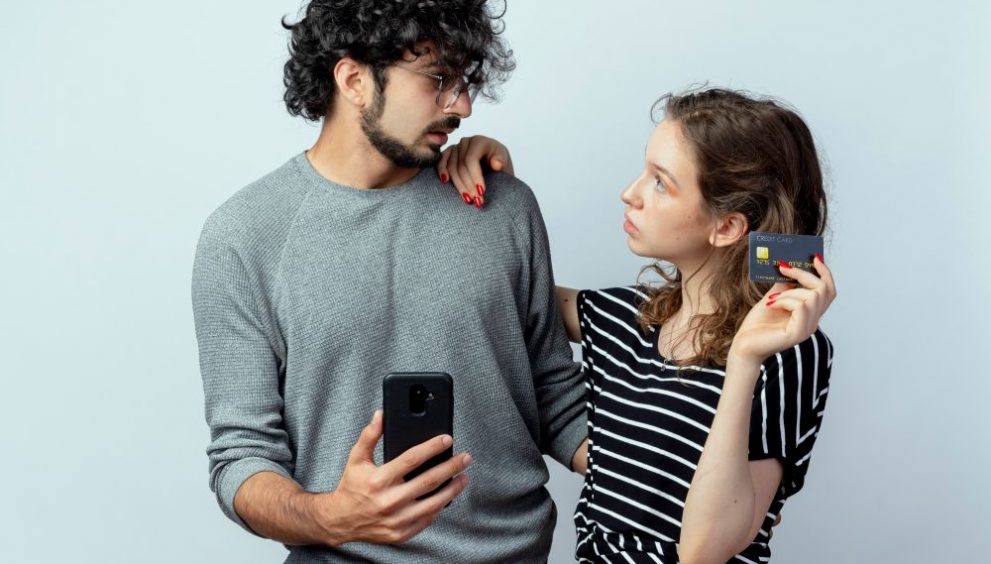 How to Spot and Avoid Online Dating Scams